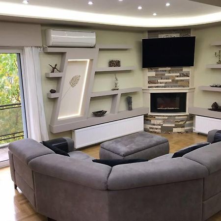 Finer Things Flisvos Beach Condo In Palaio Faliro Αθήνα Εξωτερικό φωτογραφία