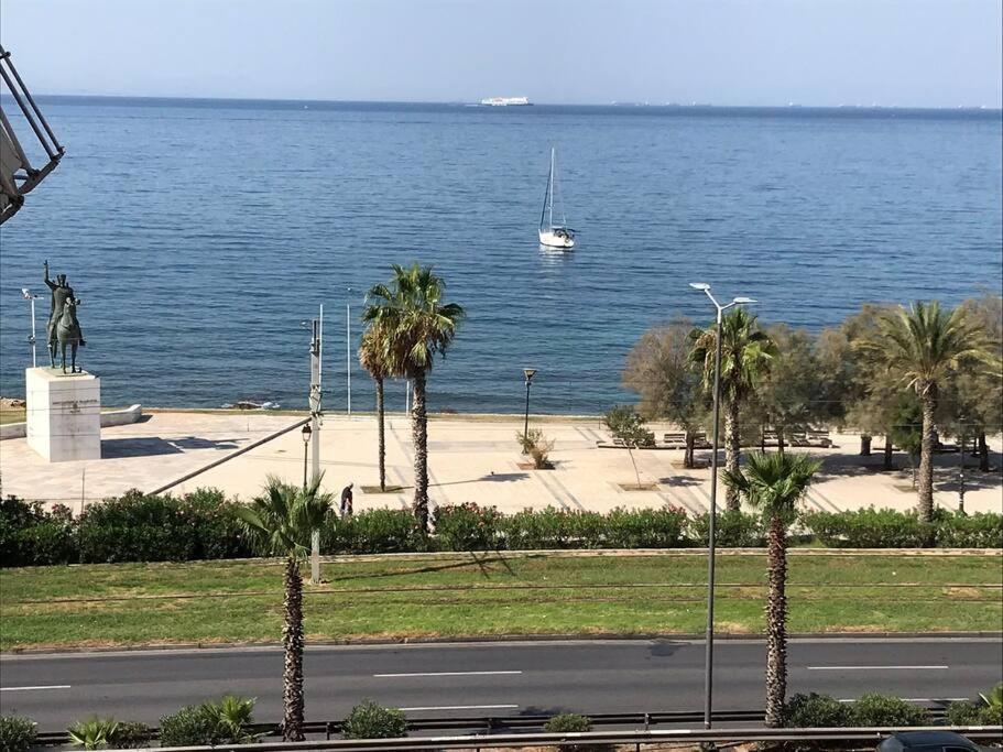 Finer Things Flisvos Beach Condo In Palaio Faliro Αθήνα Εξωτερικό φωτογραφία