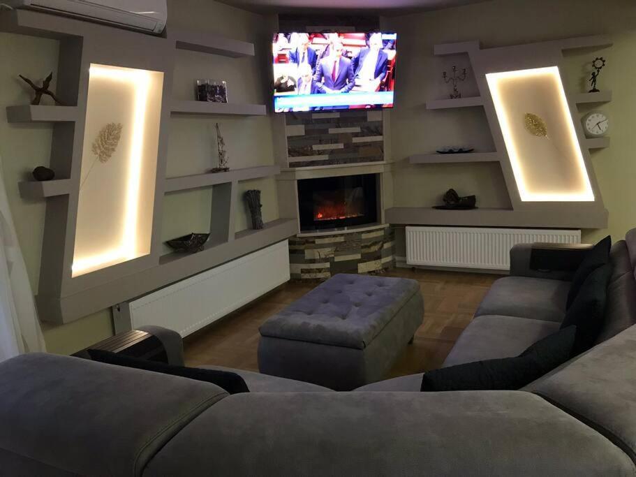 Finer Things Flisvos Beach Condo In Palaio Faliro Αθήνα Εξωτερικό φωτογραφία